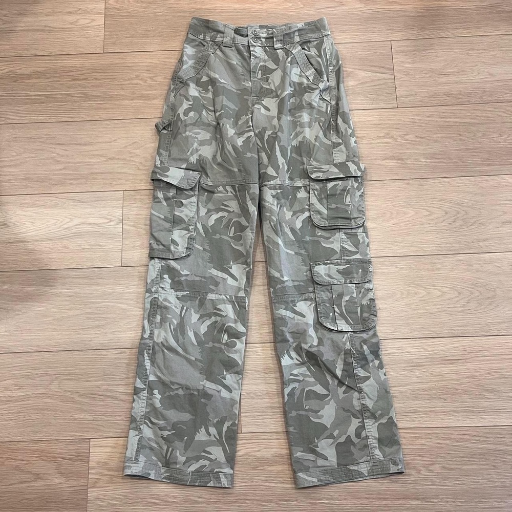 Abercrombie & Fitch 90s Straight Leg Curve Love Camo‎ Carpenter Cargo Pants 26